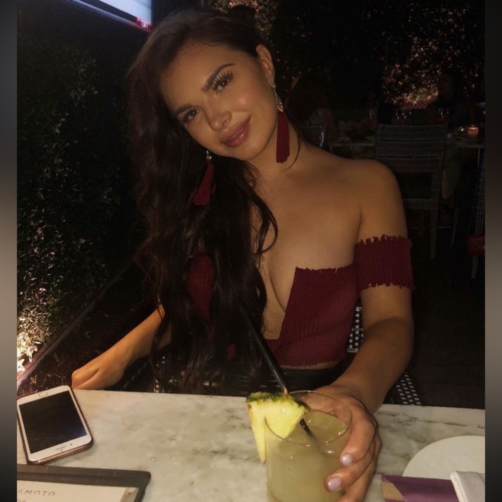 Fashion Nova top - size small